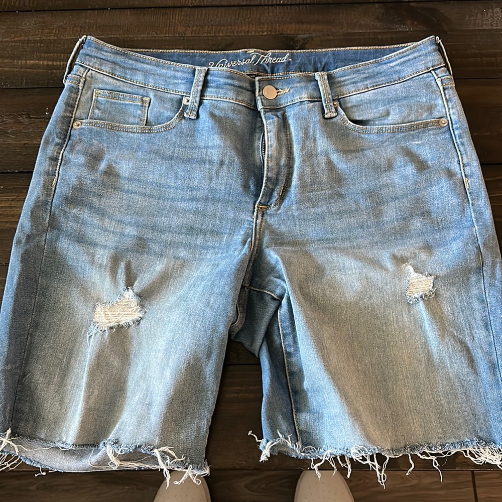 Universal Thread, size 12, blue Jean